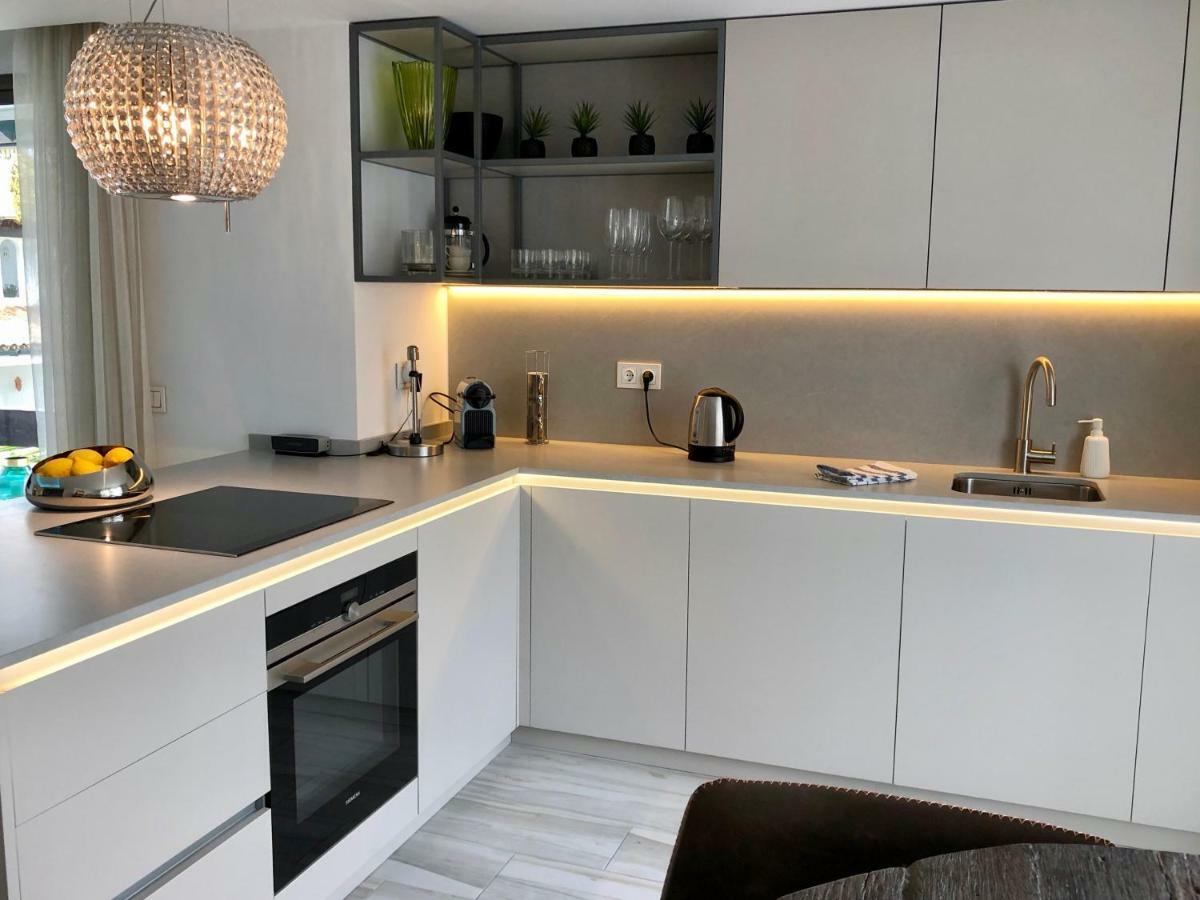 Luxury Apartment In La Isla, Walking Distance To Puerto Banus Marbellac Extérieur photo