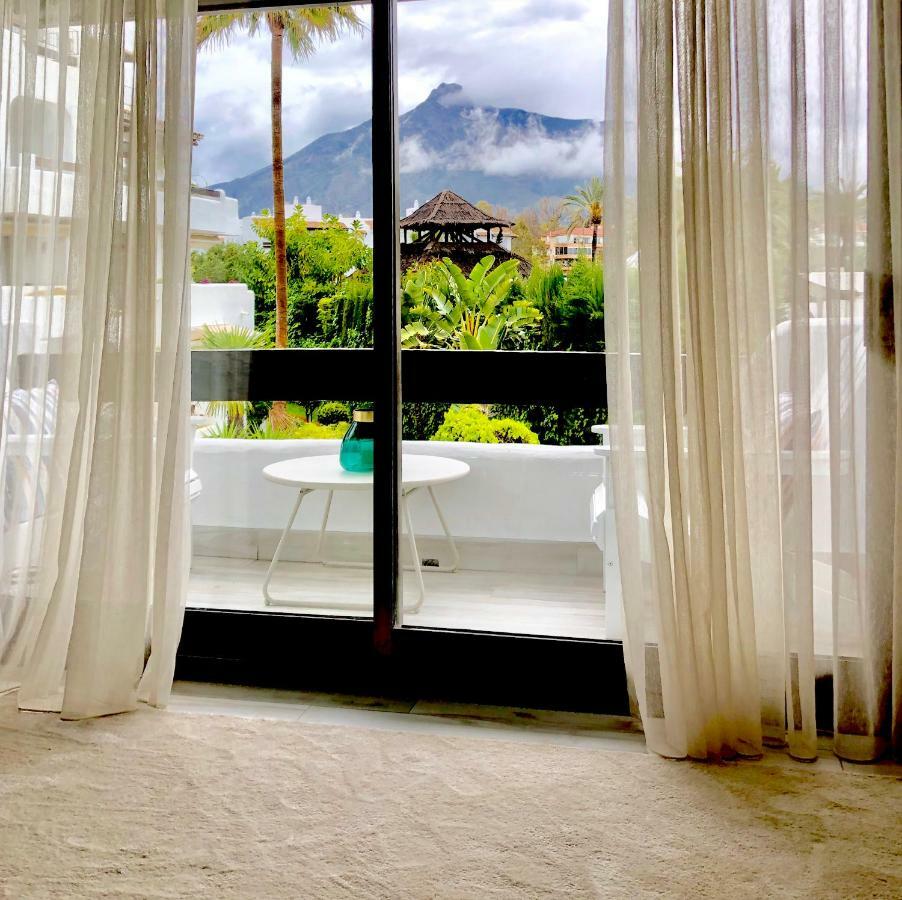 Luxury Apartment In La Isla, Walking Distance To Puerto Banus Marbellac Extérieur photo